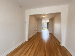 2587 rue Duquesne