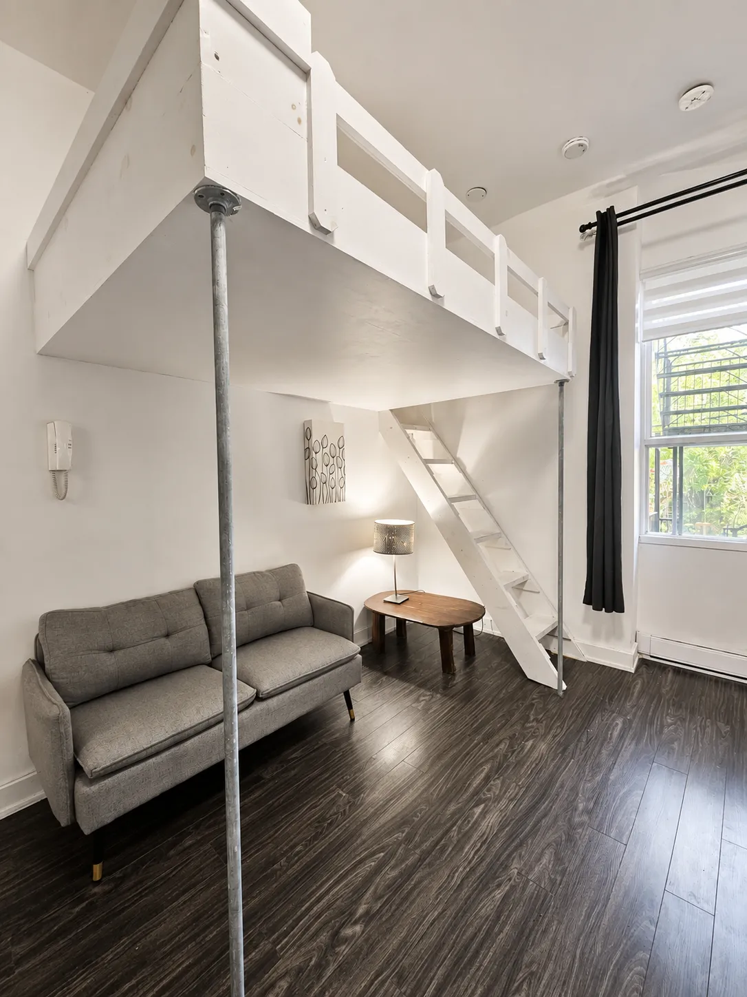 Joli studio mezzanine meublé et tout inclus à Montréal – Berri/UQAM — photo 3