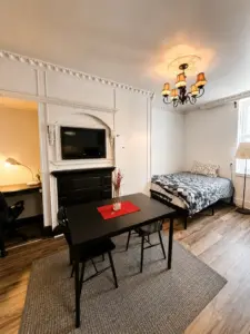 1659 rue St Hubert, appt 13