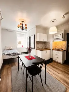 1659 rue St Hubert, appt 13