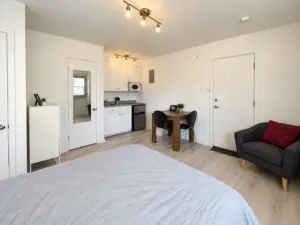 5187 Berri, appt 24